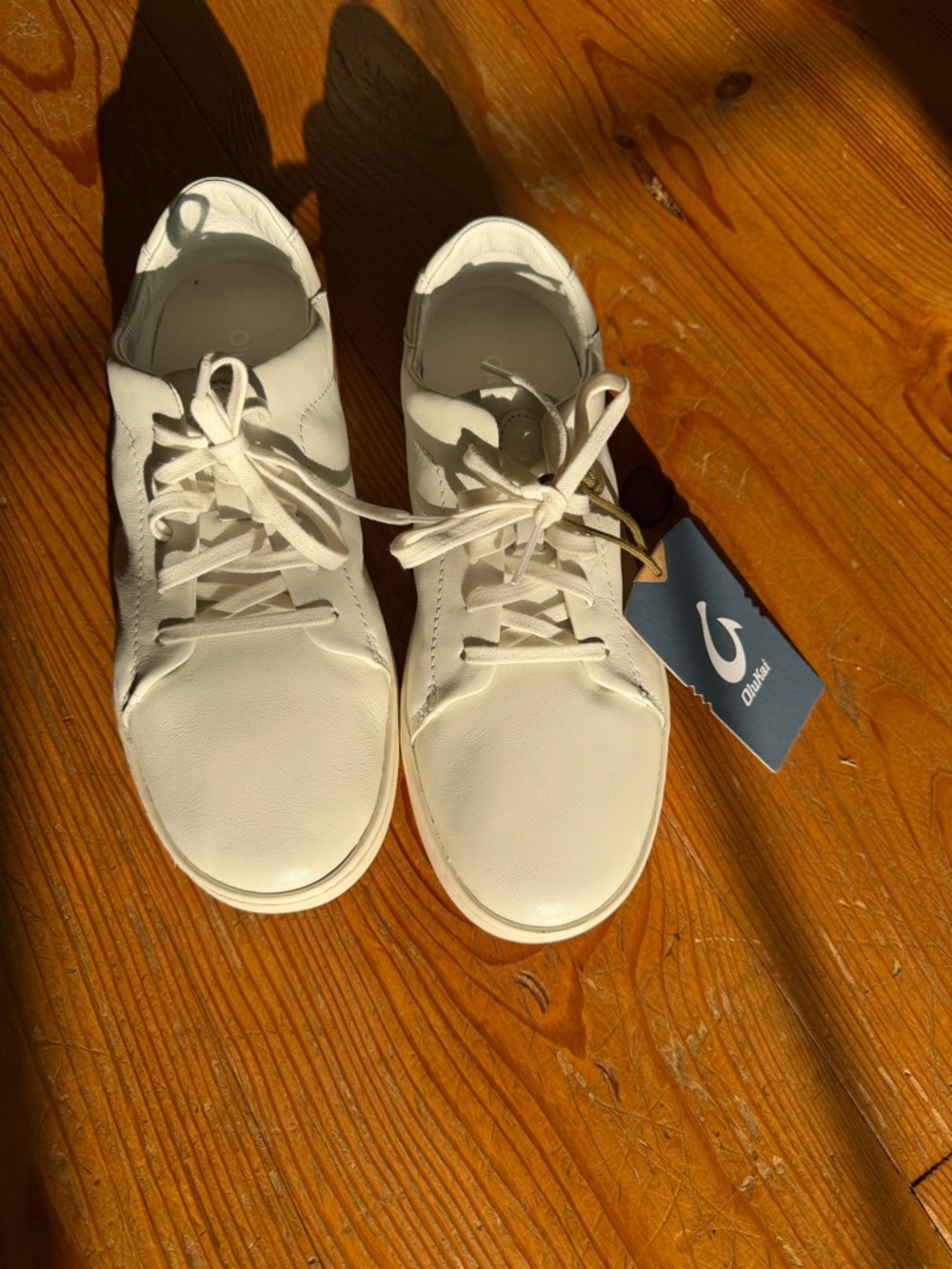 Olukai Classic White leather Lace-Up Sneakers